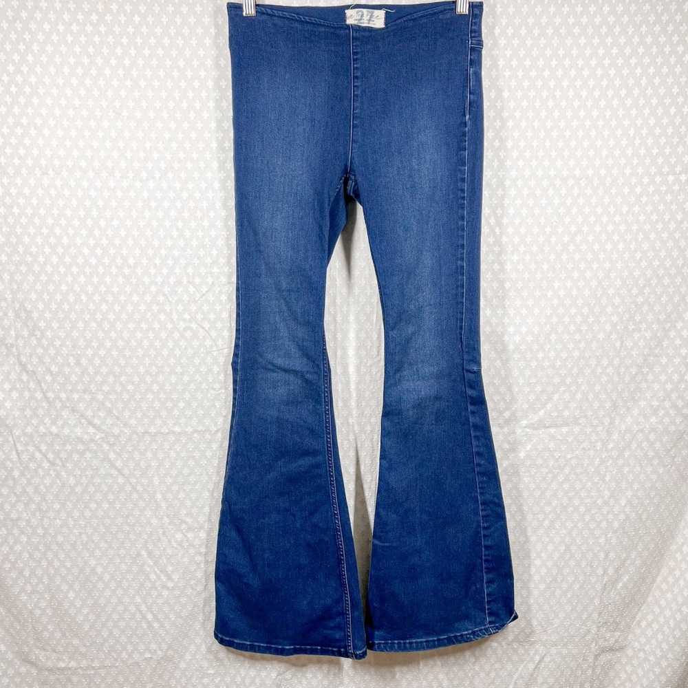 Free People We The Free Dark Wash Penny Pull On Flare Boho‎ Jeans - Picture 2 of 5